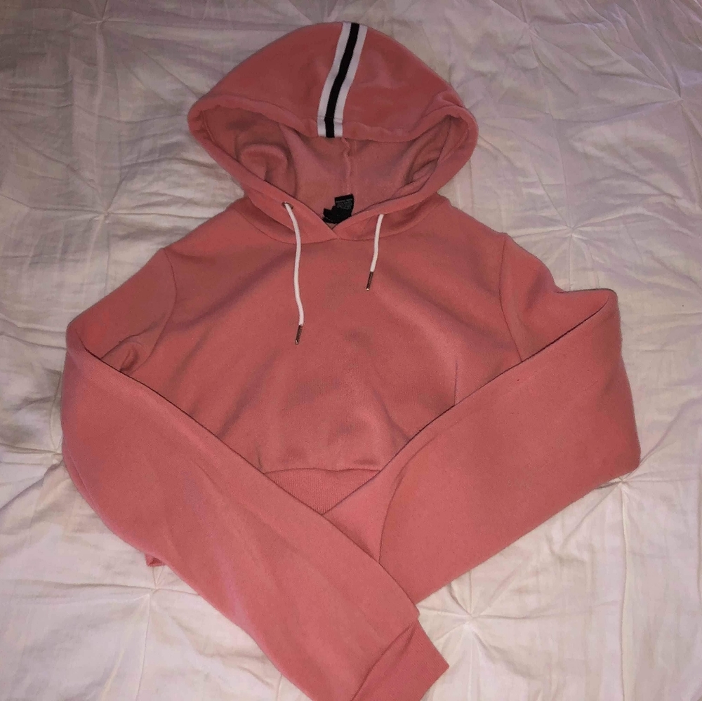 Apparel - Crop top hoodie